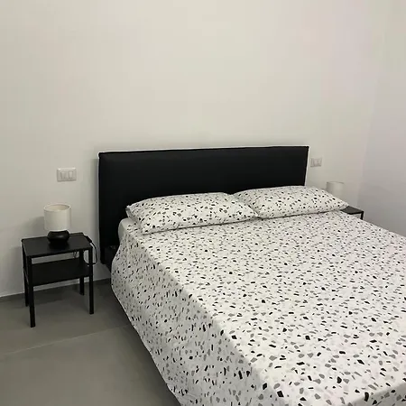 Scoglieradue Casa 아파트 비쉘리에